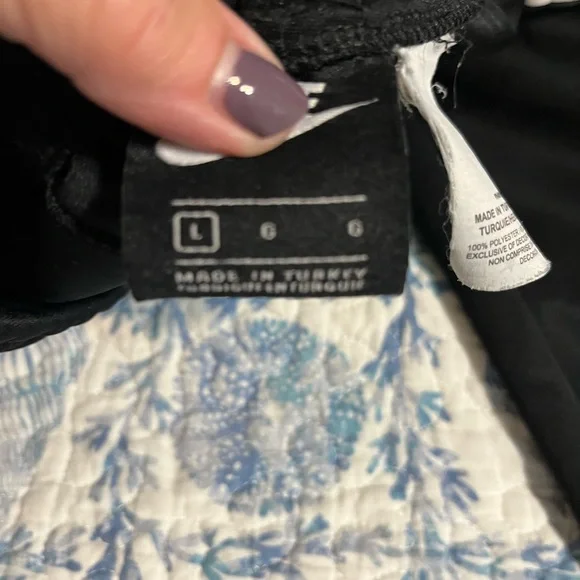 EUC  NIKE SWEATPANTS SIZE LARGE - Picture 7 of 8